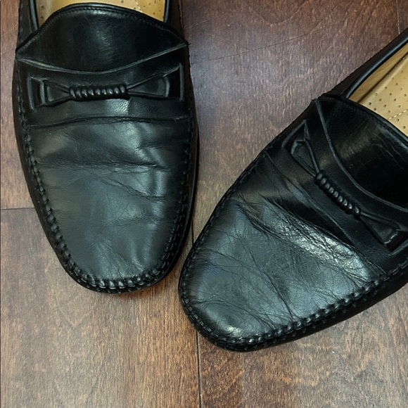 Magnanni Classic Black Leather Slip-On Loafers with Stitch Work, Size 9.5 - Picture 5 of 15